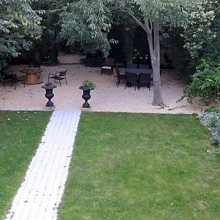 Bed & Breakfast Cote Jardin Nîmes